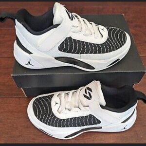 Nike Jordan Luca 1 Preschooler PS Basketball Shoes Size 11C White Black Volt